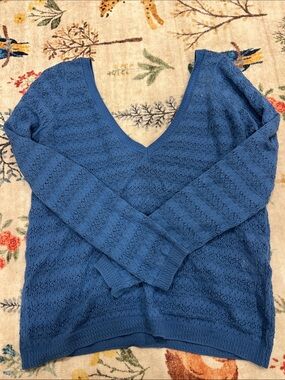 Sezane Blue Openwork V-Neck Pullover Sweater